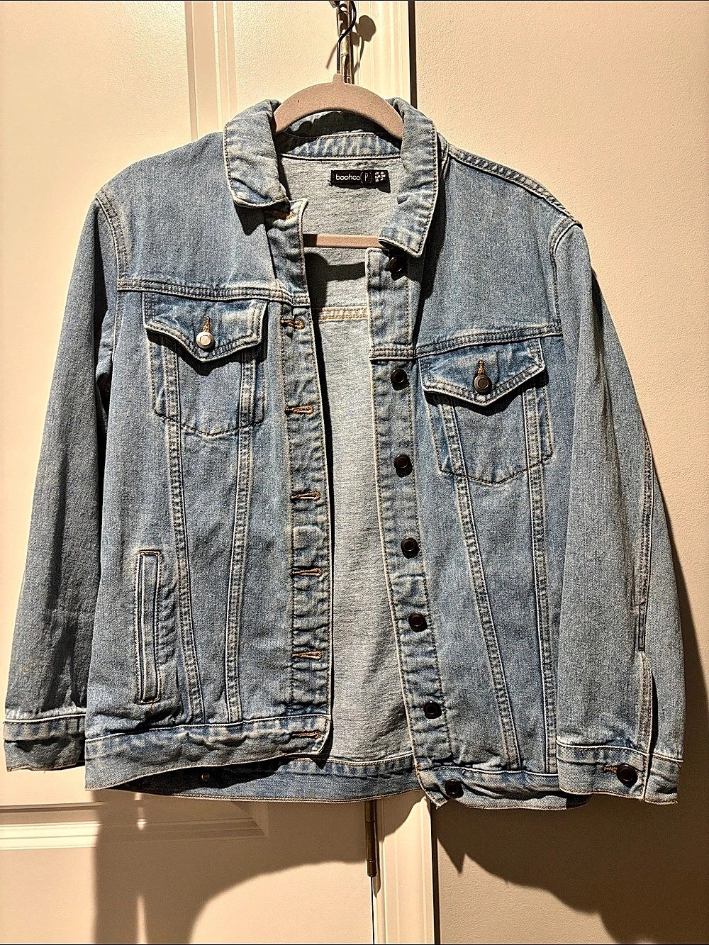 Boohoo Women's Blue Denim Jacket Like New